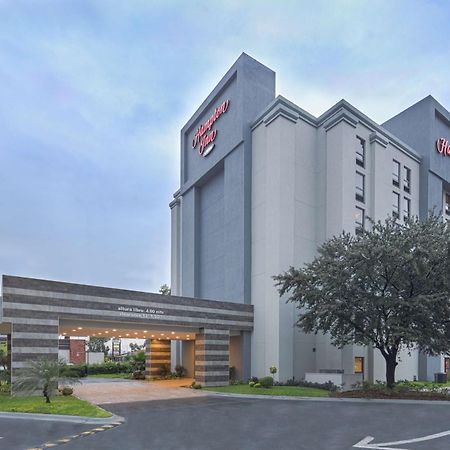 Hampton By Hilton Monterrey Galerias Obispado Екстер'єр фото