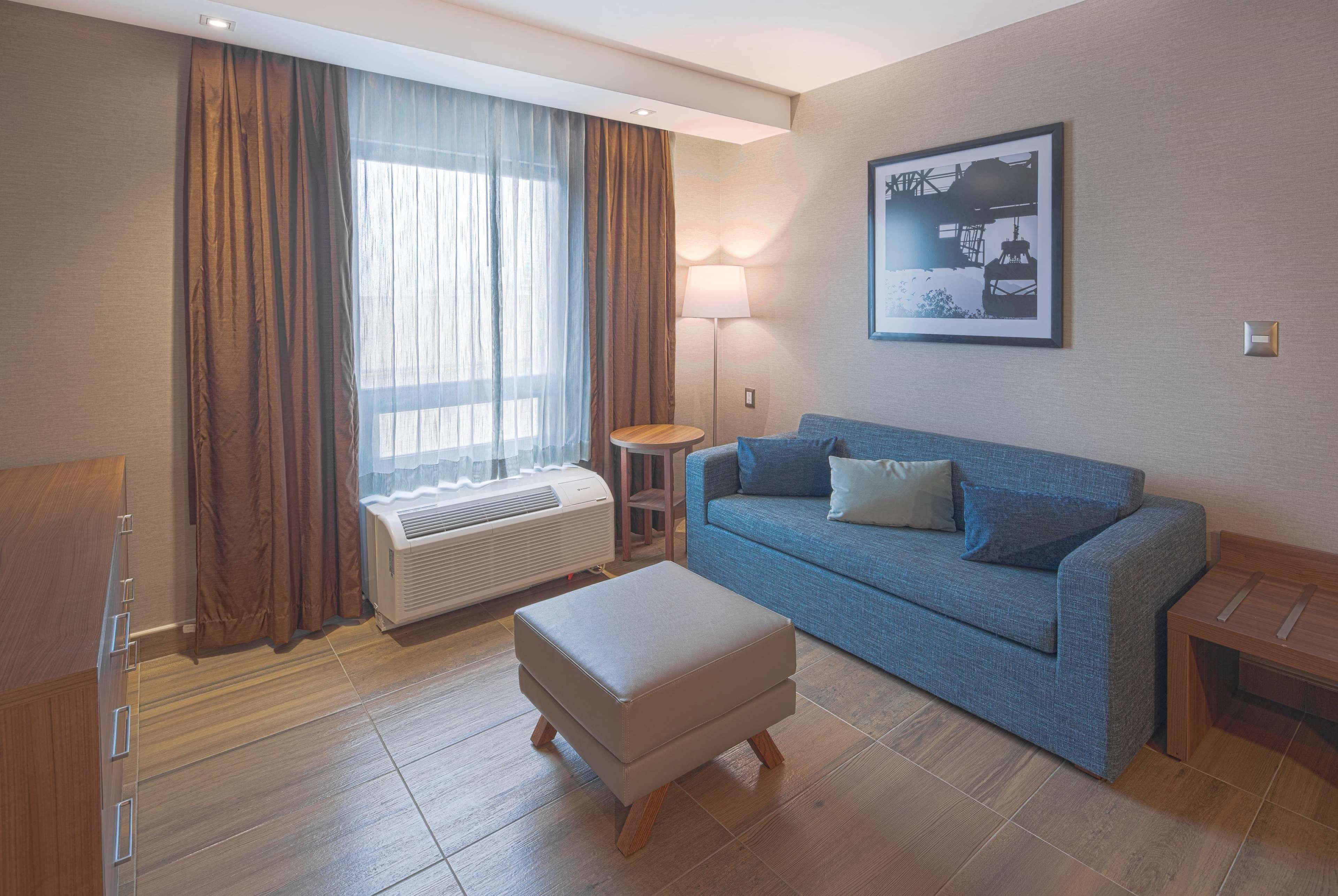 Hampton By Hilton Monterrey Galerias Obispado Екстер'єр фото