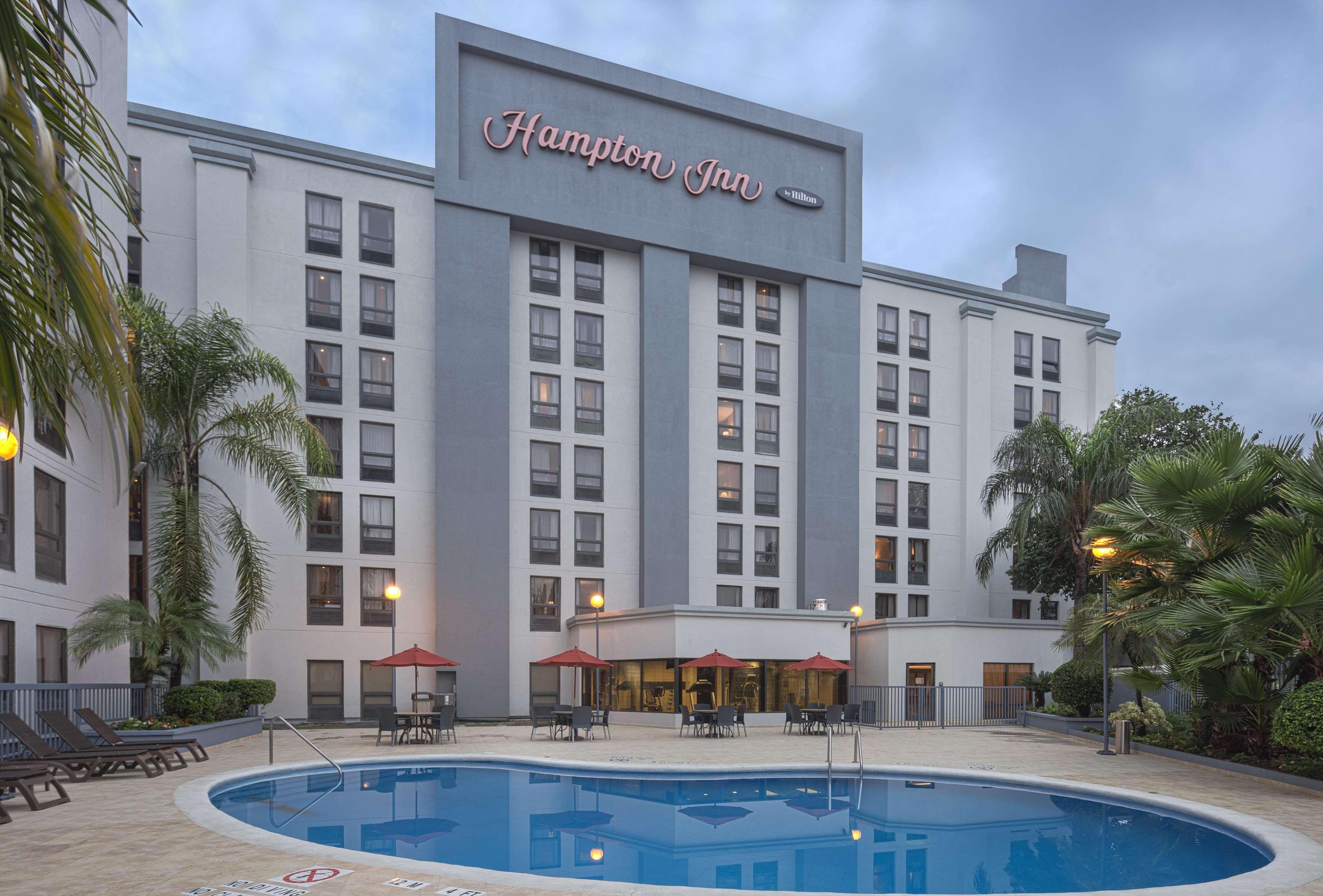 Hampton By Hilton Monterrey Galerias Obispado Екстер'єр фото