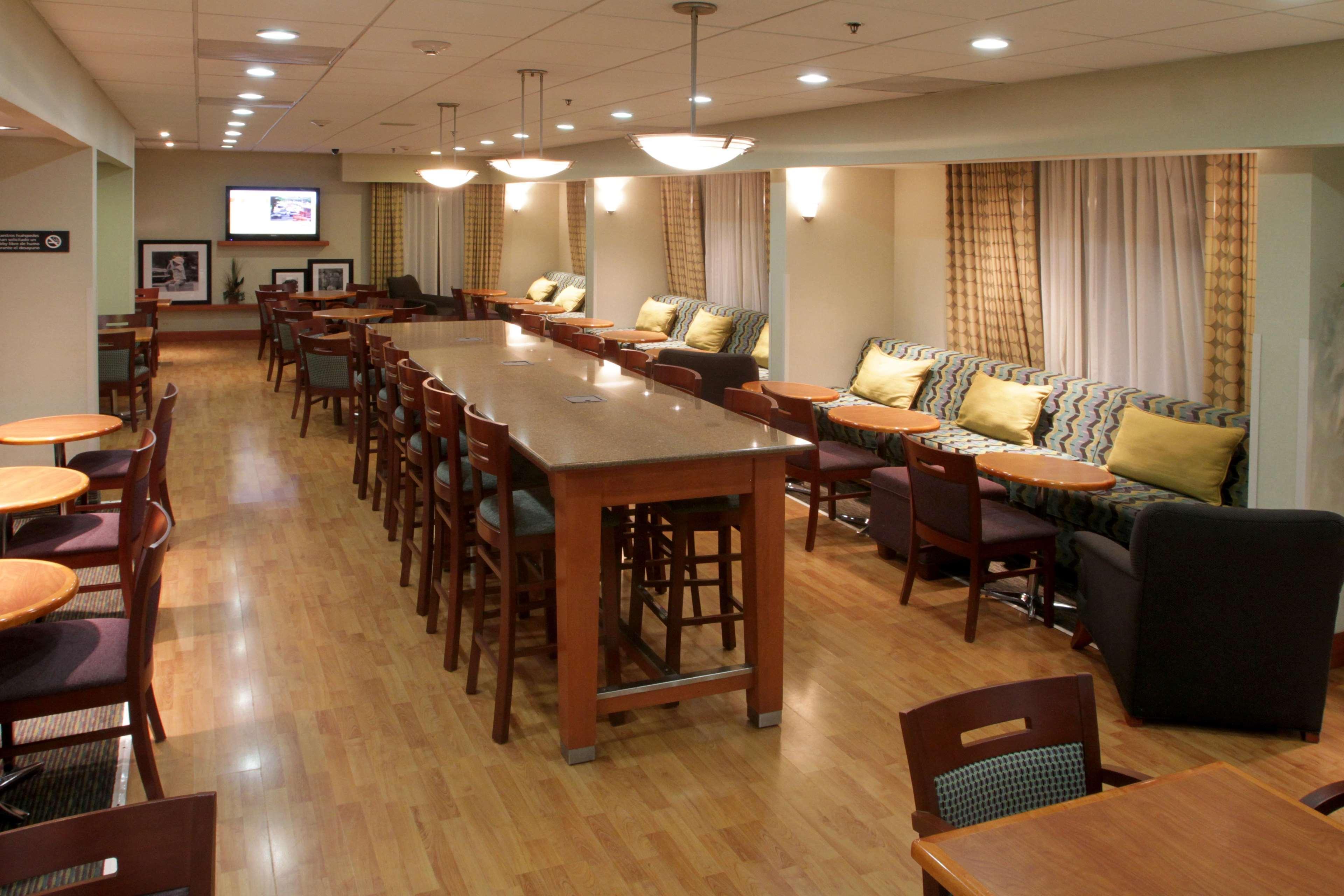 Hampton By Hilton Monterrey Galerias Obispado Екстер'єр фото
