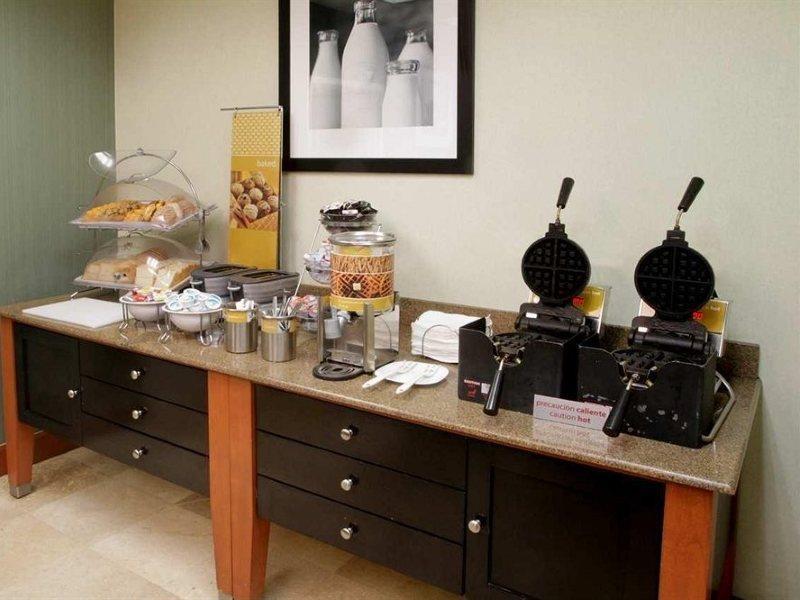 Hampton By Hilton Monterrey Galerias Obispado Екстер'єр фото