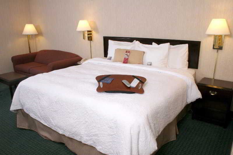 Hampton By Hilton Monterrey Galerias Obispado Екстер'єр фото