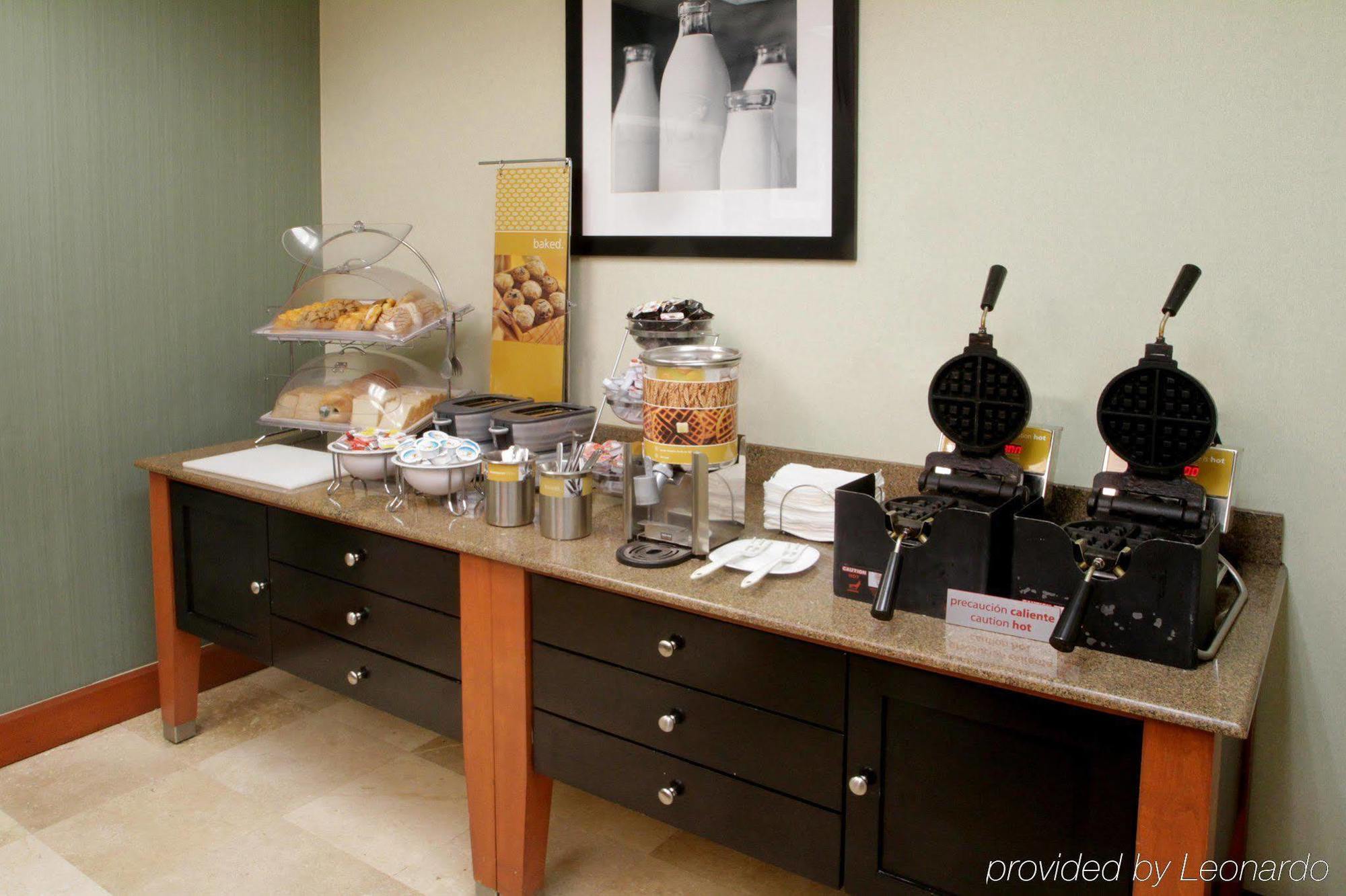 Hampton By Hilton Monterrey Galerias Obispado Екстер'єр фото