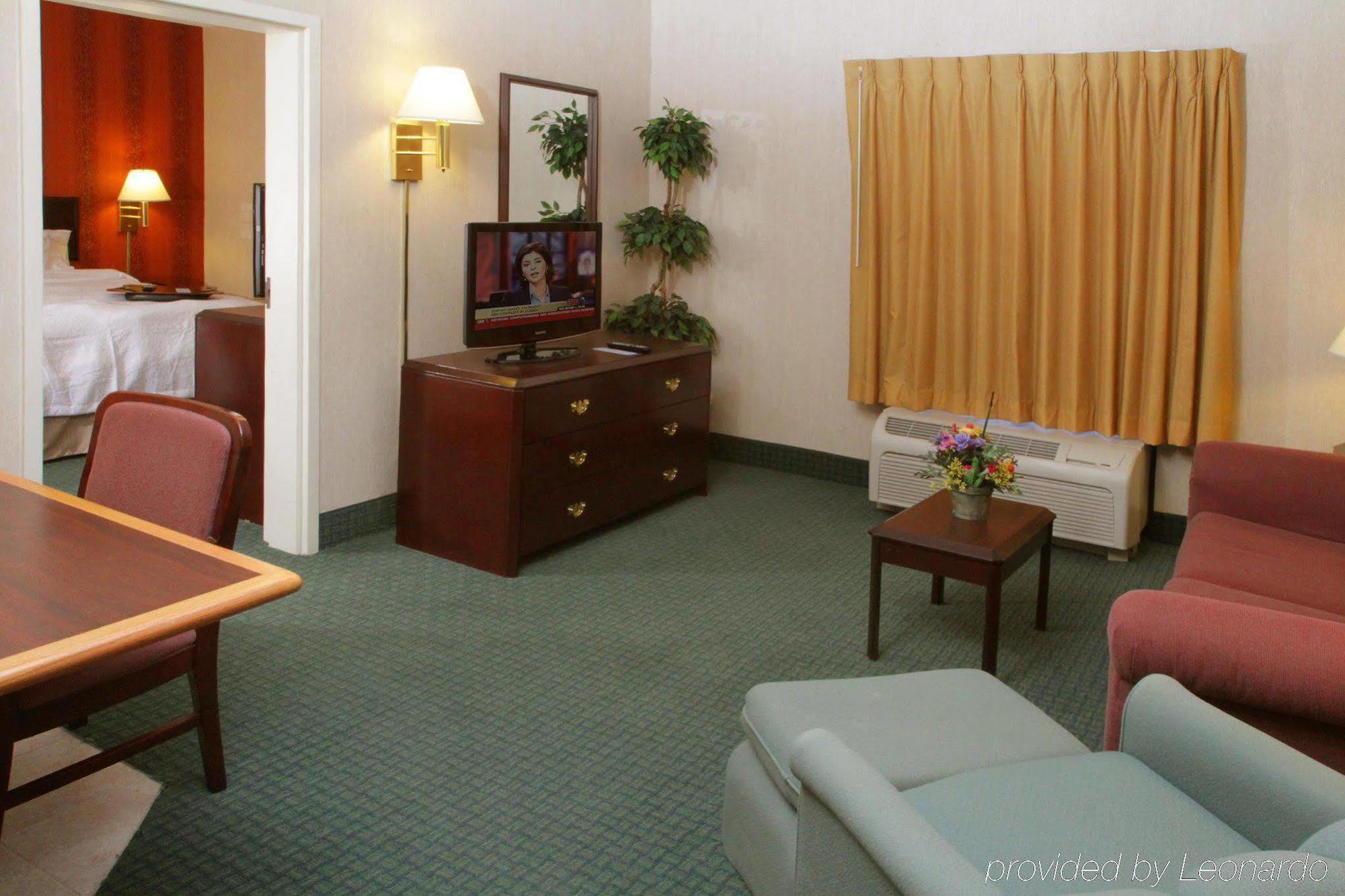 Hampton By Hilton Monterrey Galerias Obispado Екстер'єр фото